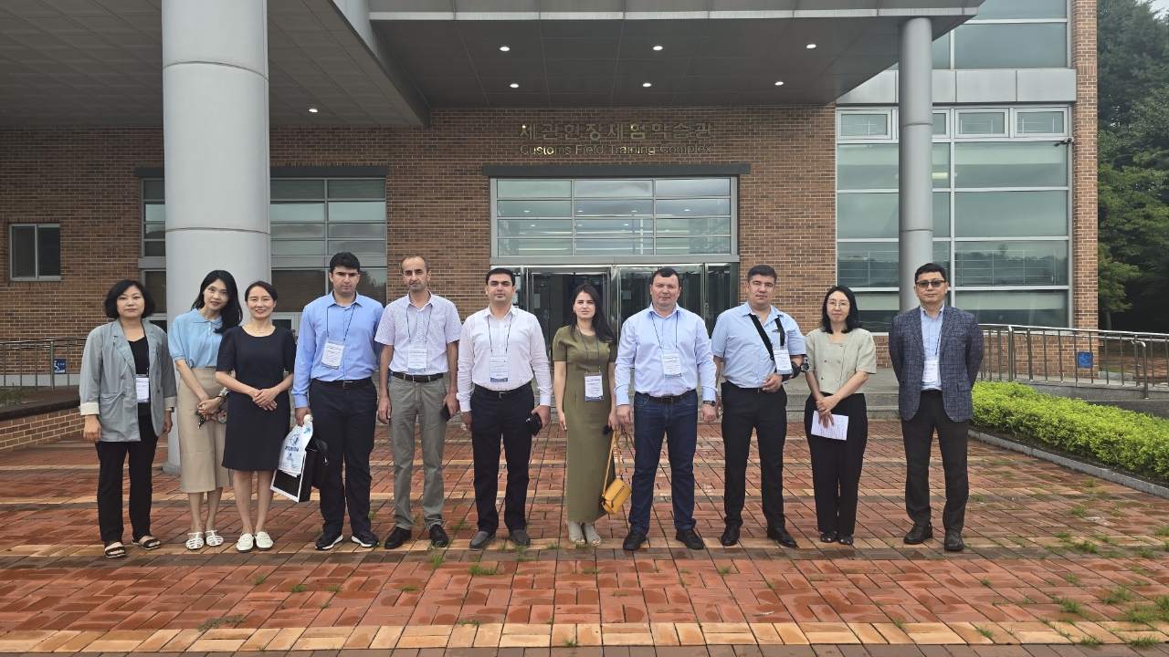 Study Visit of the Delegation from the Tajikistan Customs